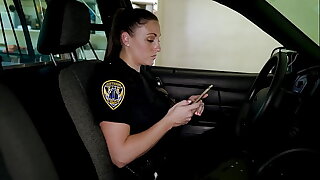 Cops - Hot Shrub Milf Fucked Unconnected with an Entire Crew of Thugs - Aaliyah Taylor